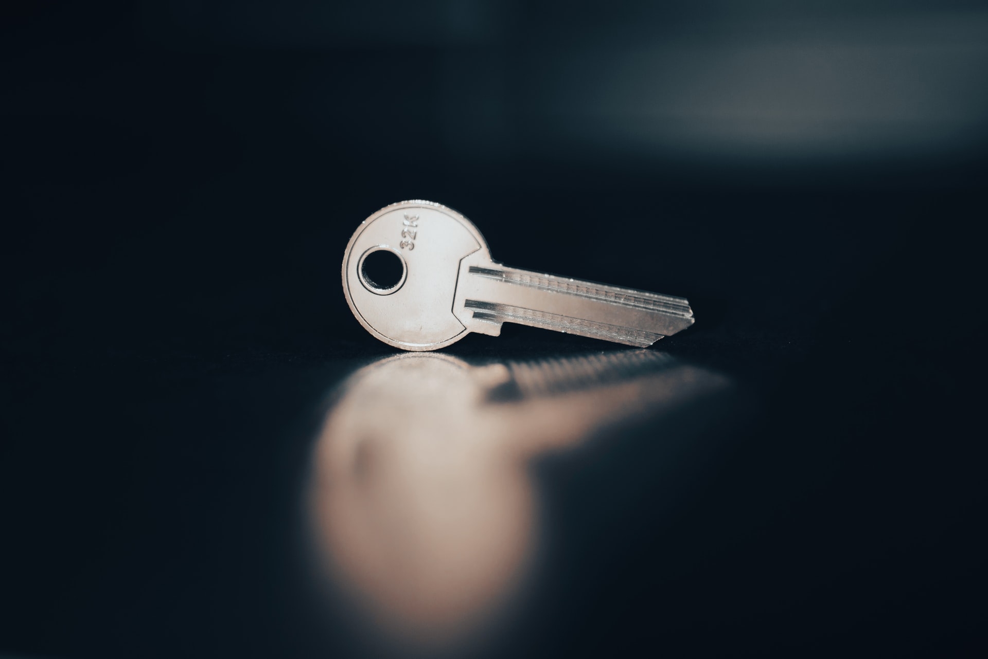 What do you protect better: your passwords or your house keys?